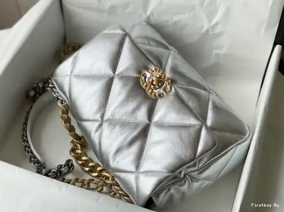 First Bag Ru BAG 19 FLAP CHANEL 0530